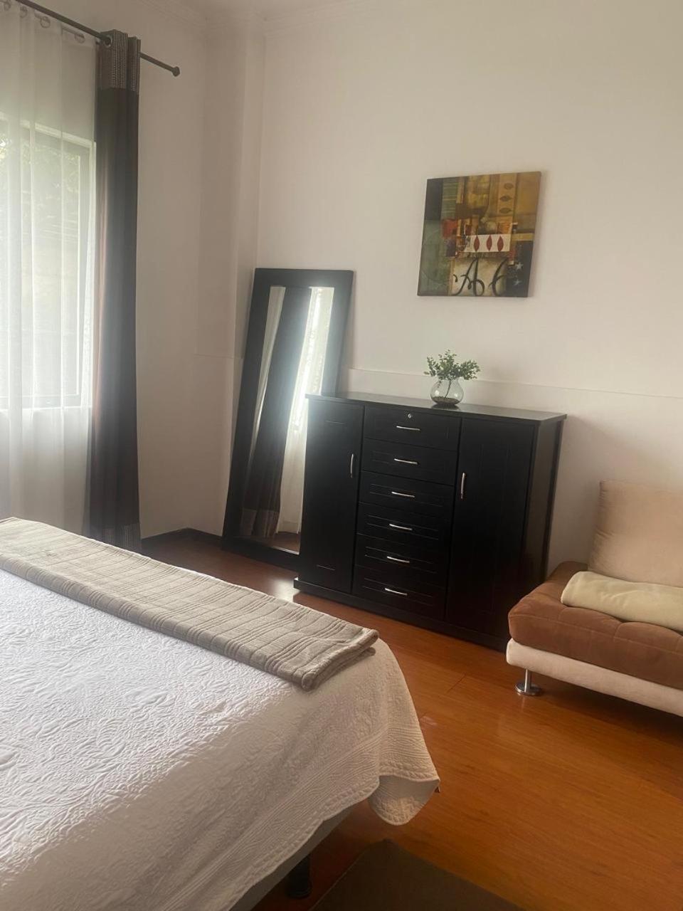 Hospedaje en Quito Norte, Apartamento&Suite independientes Buitenkant foto
